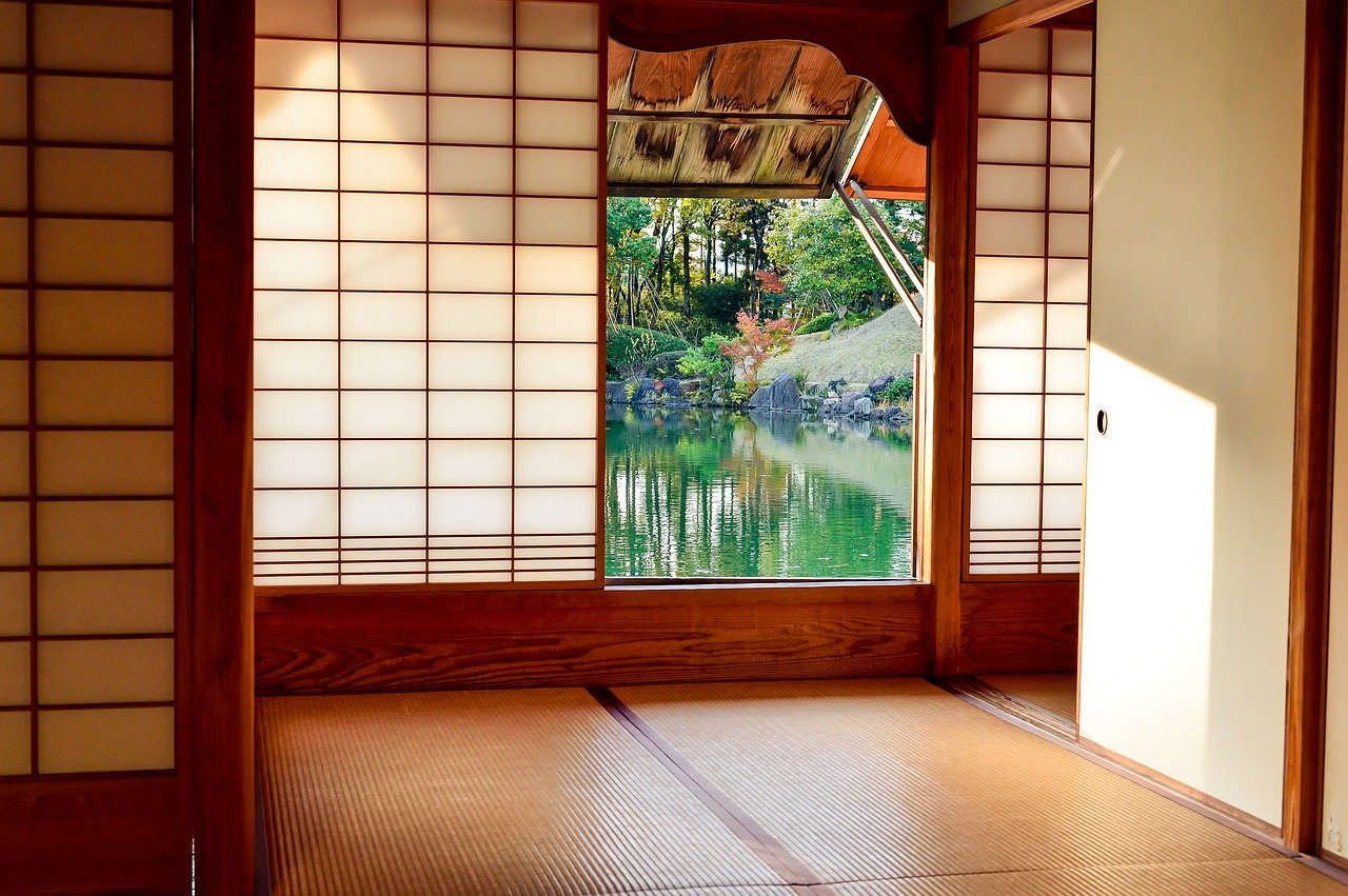 落ち着いた空間を提供するお部屋